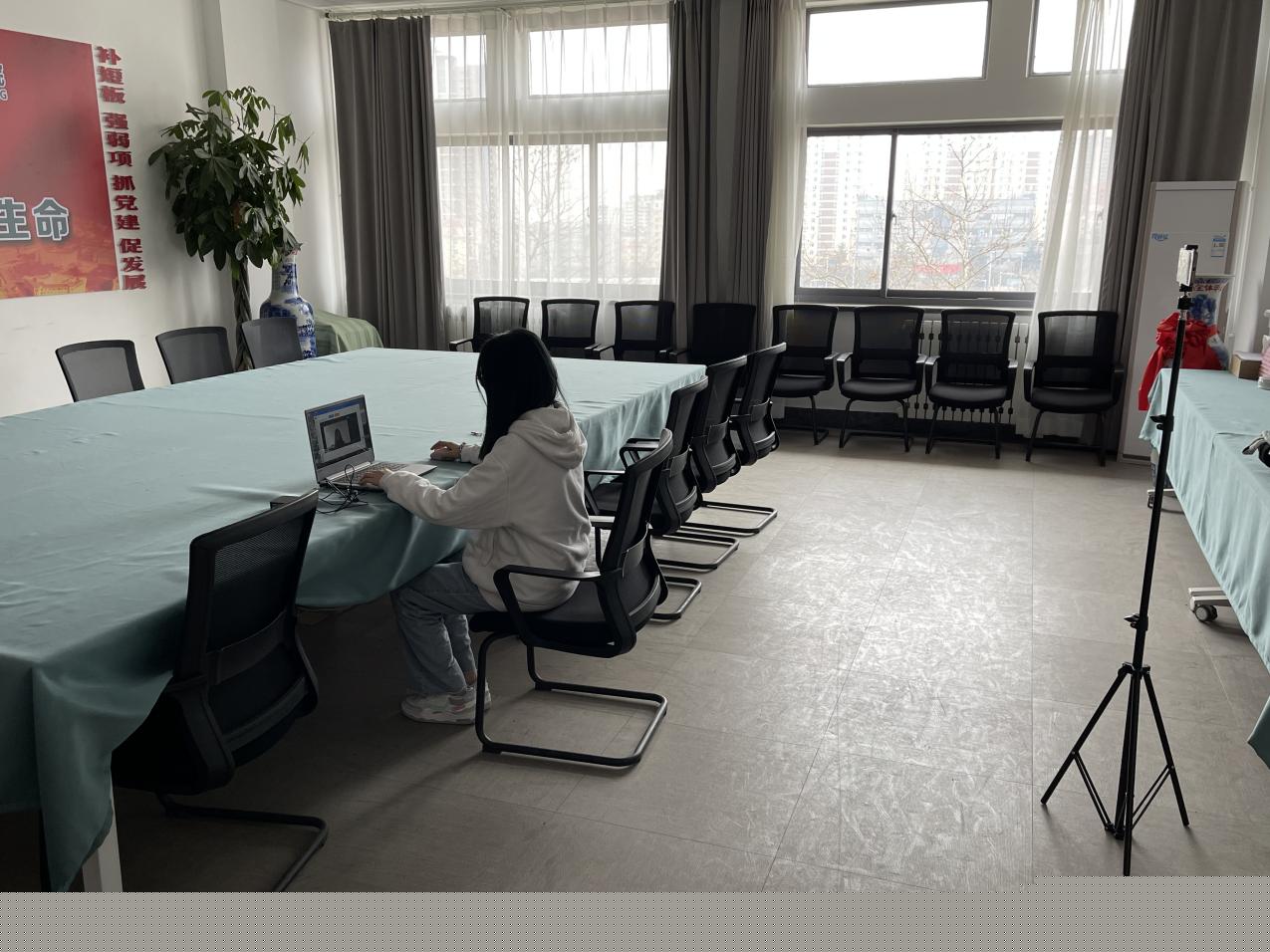 4c912b1f7f3640083813571b3983748